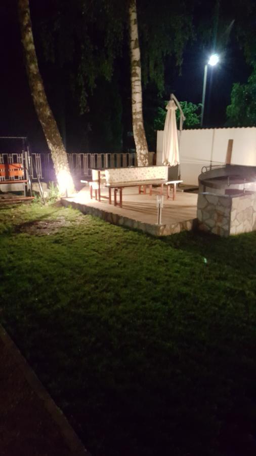 Bereny Panzio Bed & Breakfast Balatonbereny Luaran gambar